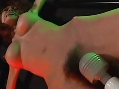 Petite asiàtic lligat i toyed