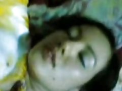 Malai - awek baju kurung kuning